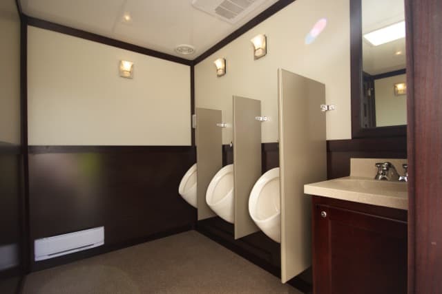 Ampot Portable Toilets photo 5