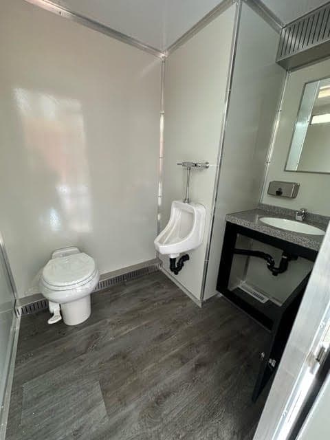 K & K Sanitation photo 3