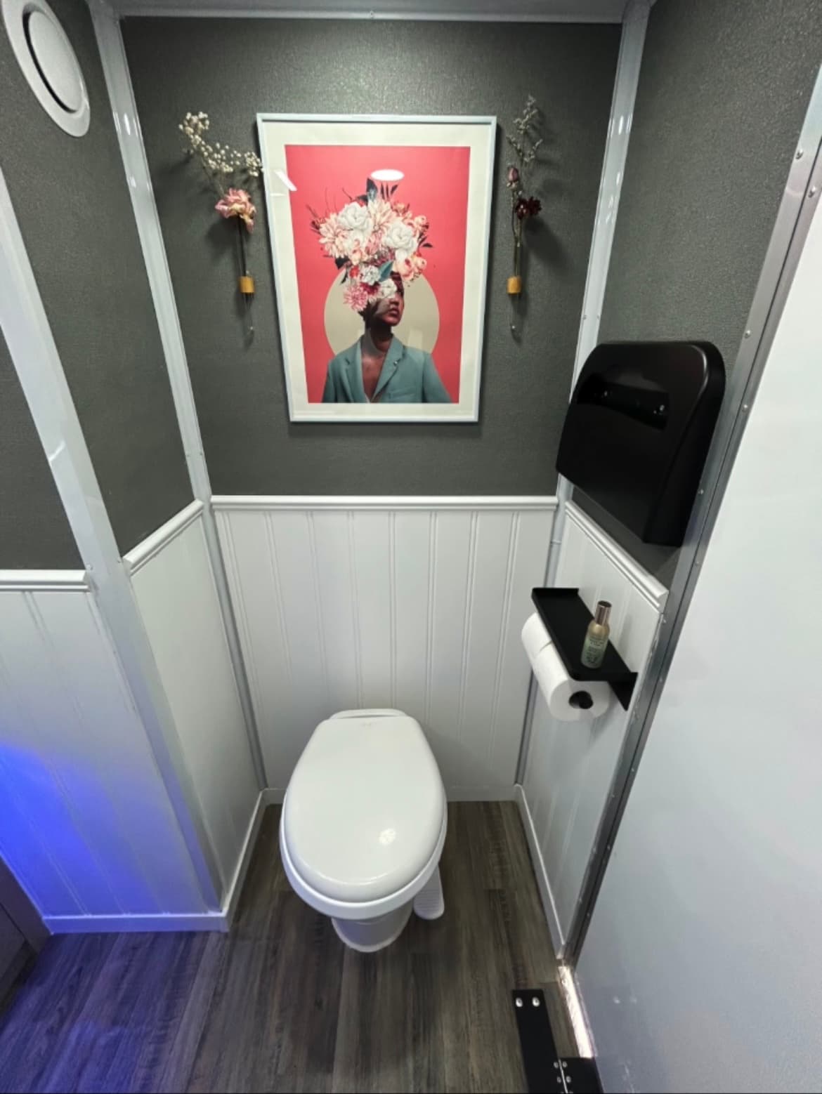 Tushy Luxury Restroom Rentals