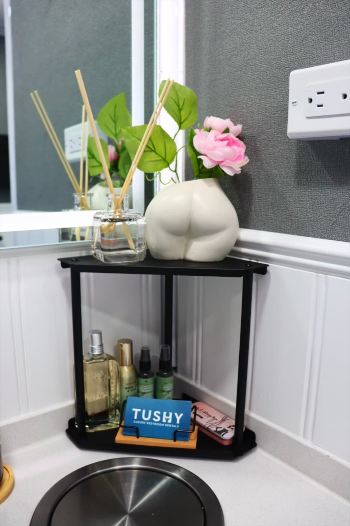 Tushy Luxury Restroom Rentals photo 3