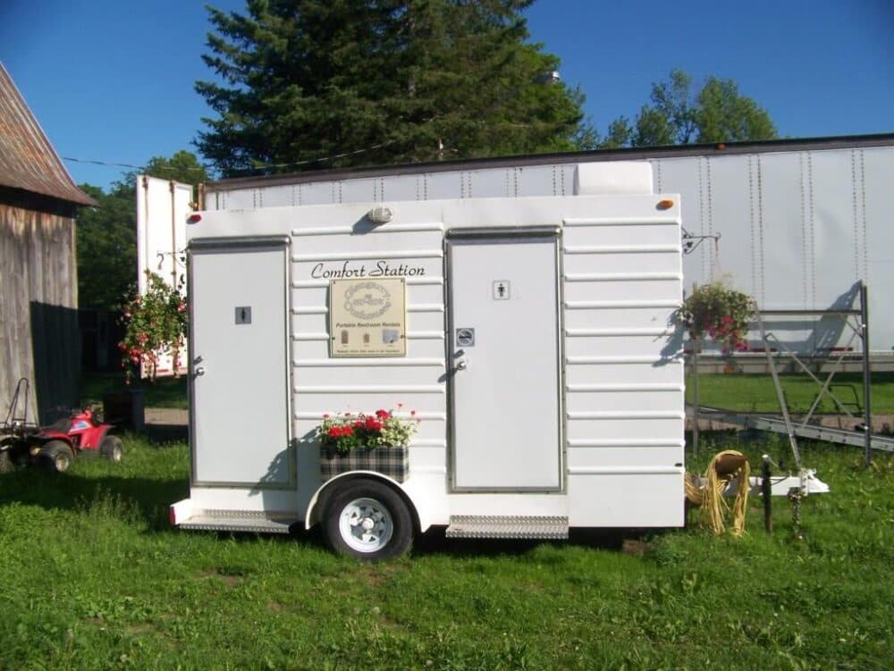Glengarry Outhouses photo 3
