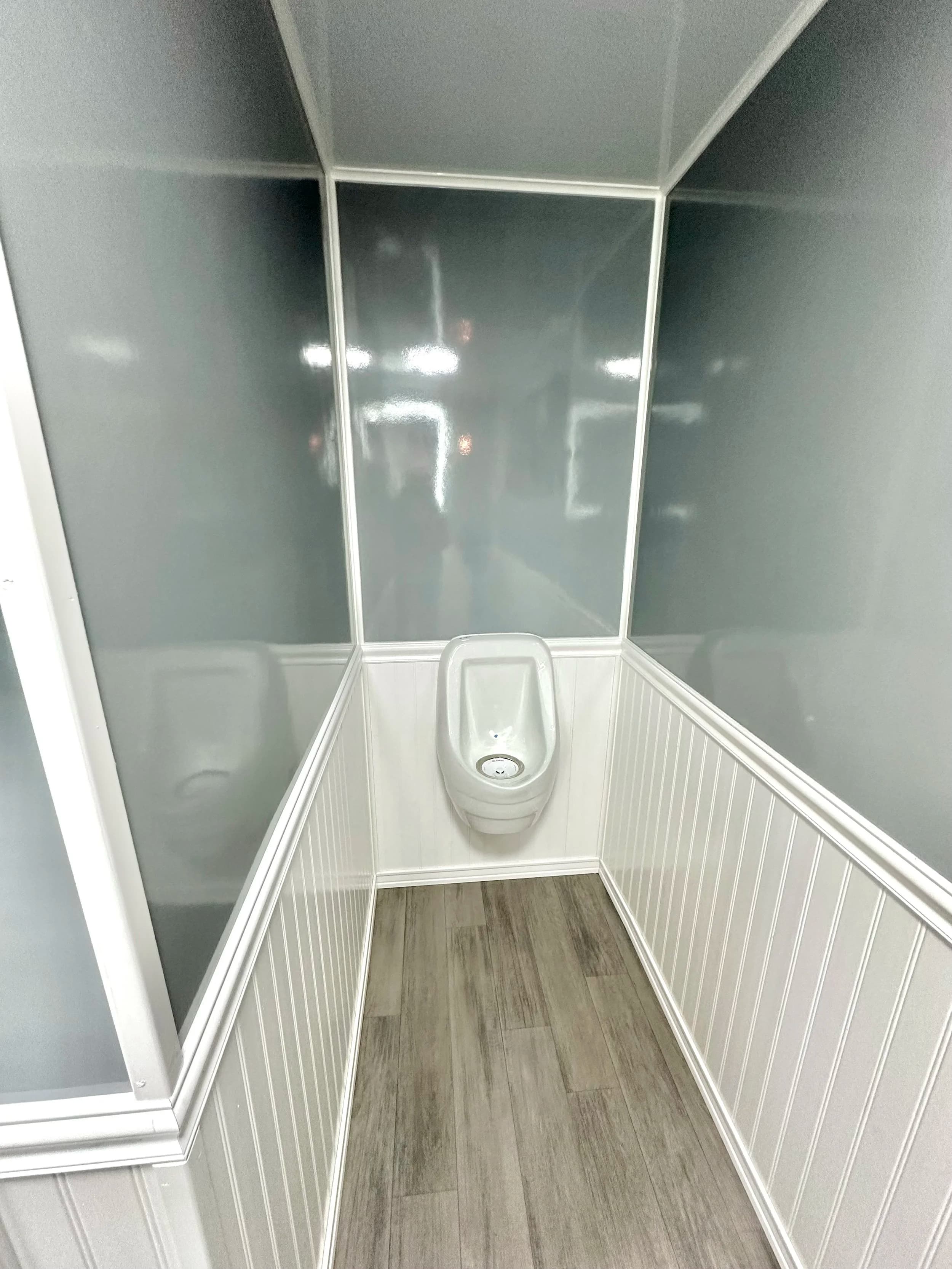 Lavish Loo Rentals photo 14