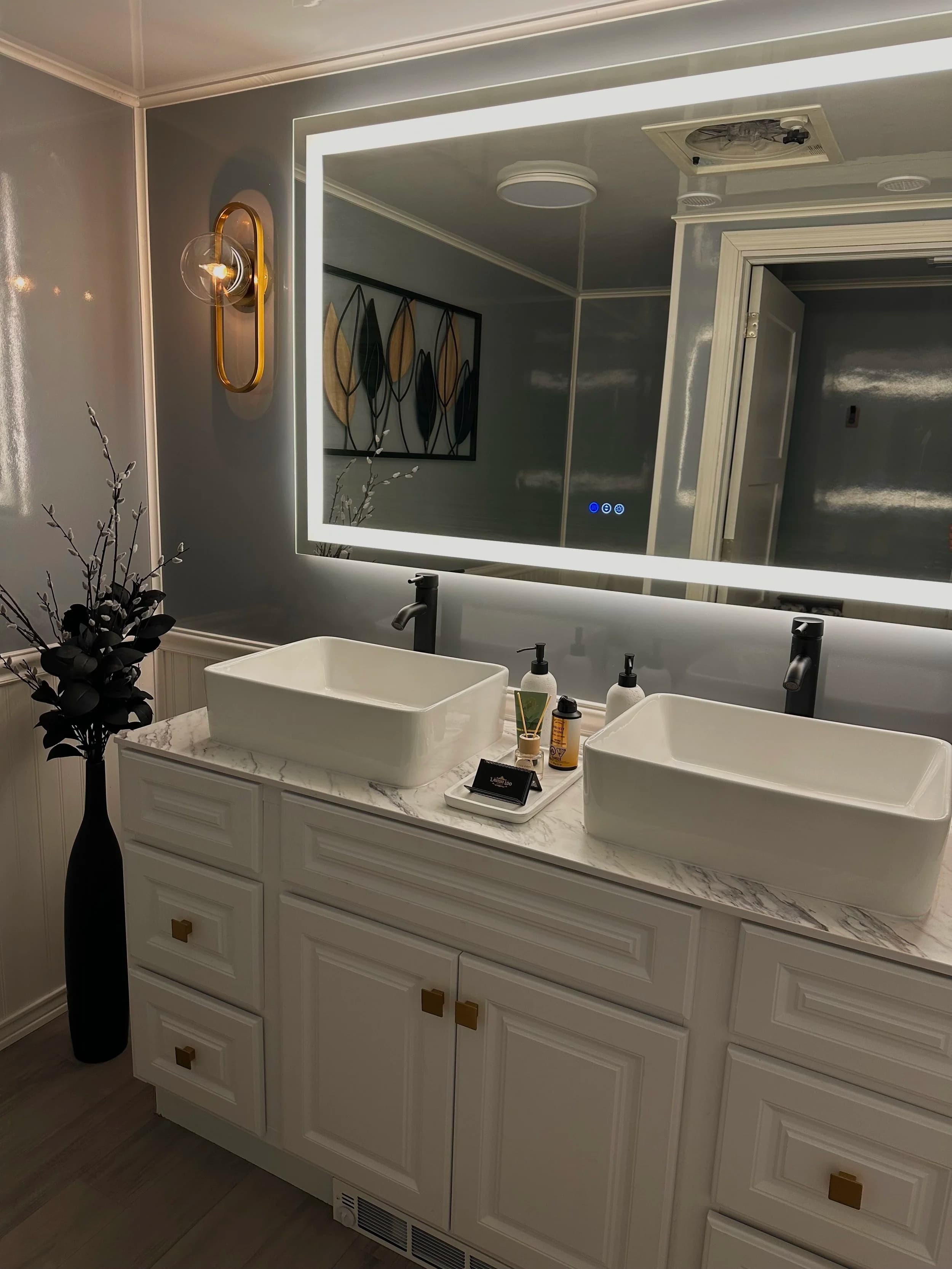 Lavish Loo Rentals photo 15