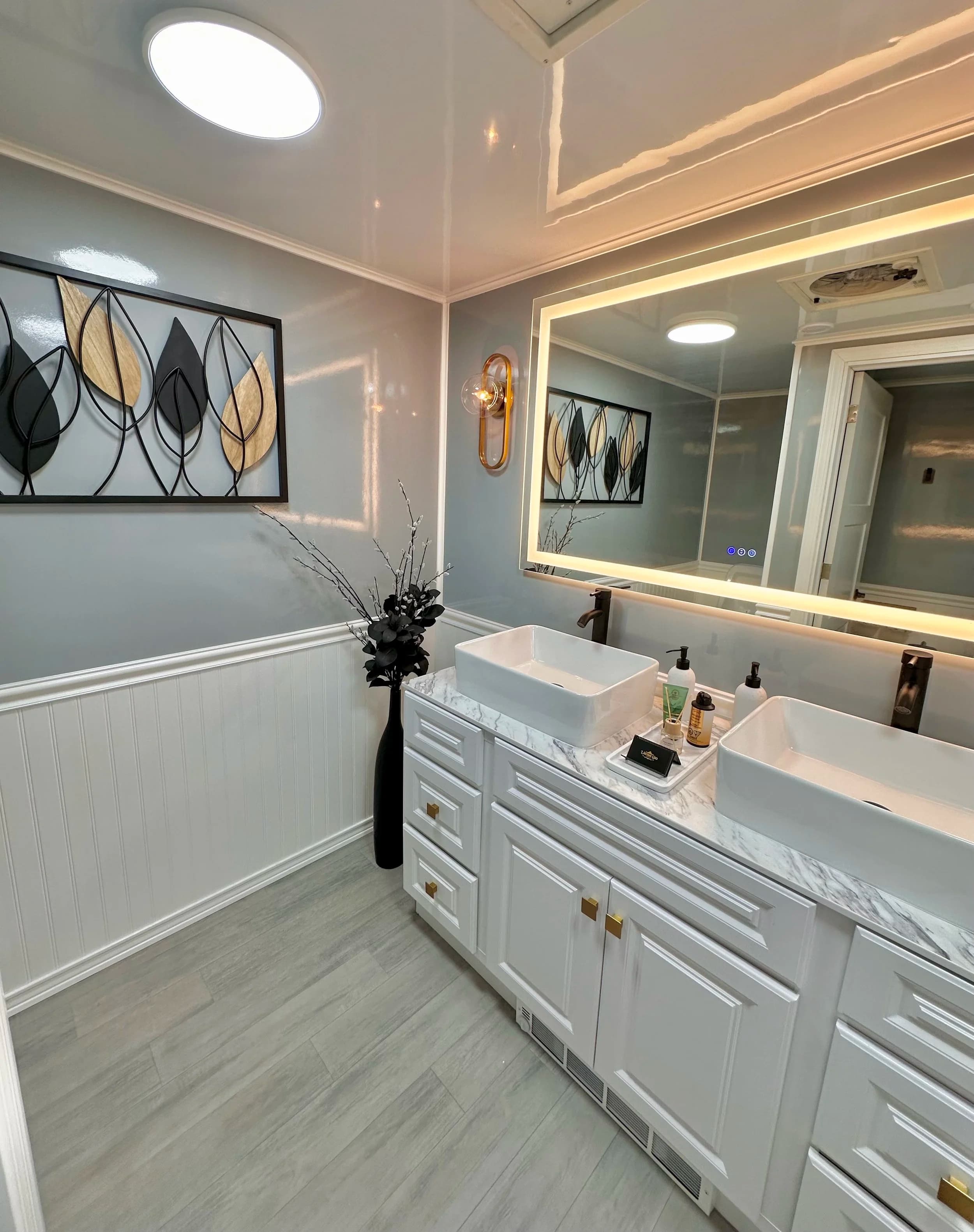 Lavish Loo Rentals photo 11