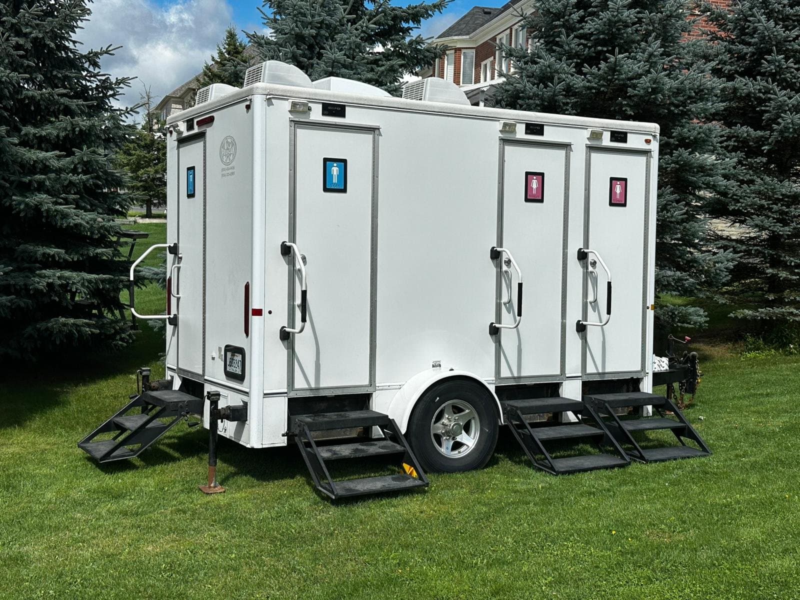 Velpot Portable Toilet Rental photo 2