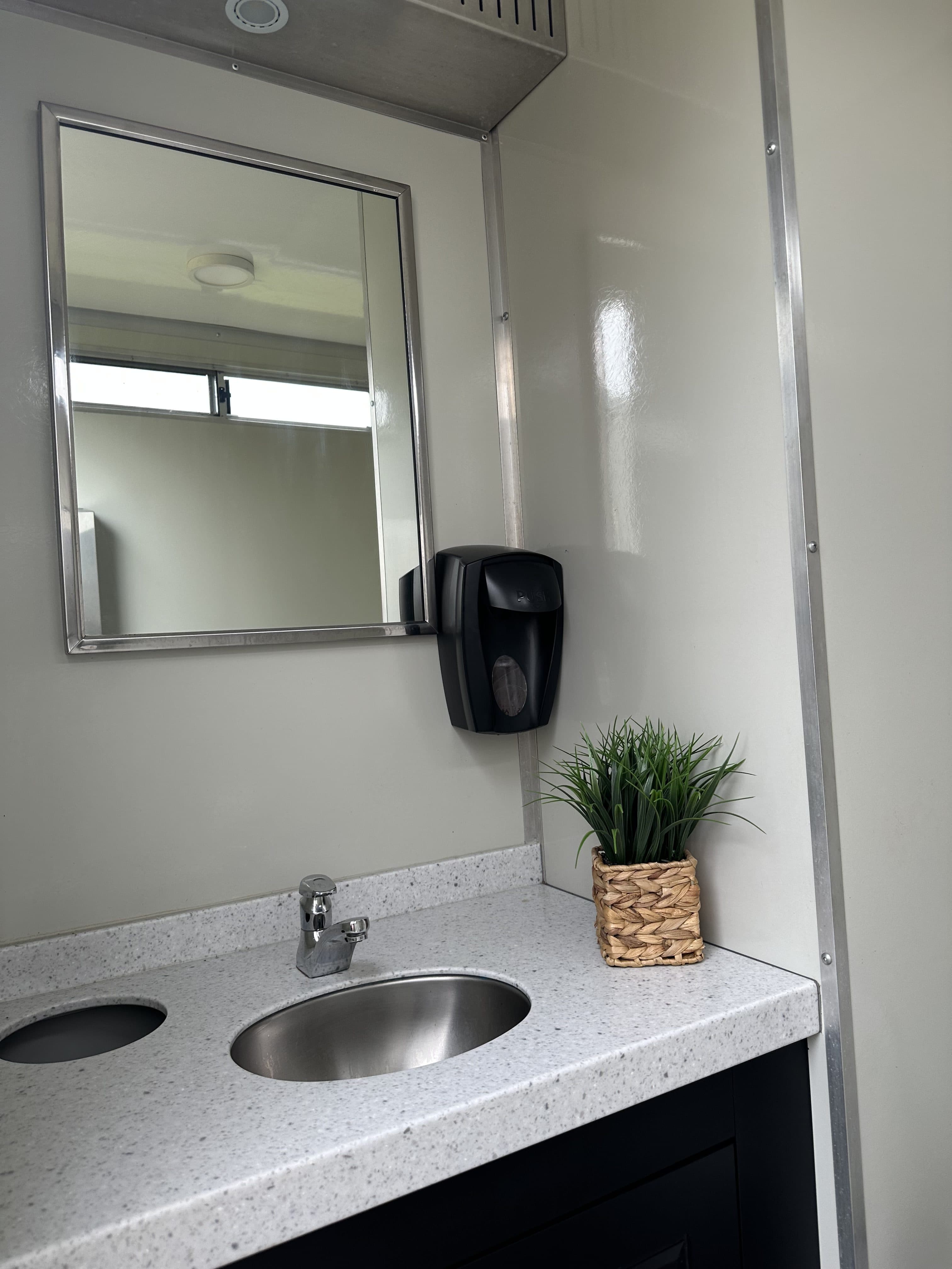 Kaneco Group - Premium Portable Washroom Rentals photo 4
