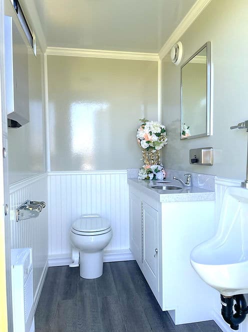 Diamond Washroom Trailer Rentals photo 3
