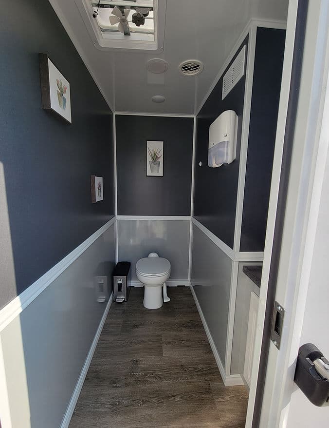 Jesse's Johns Portable Toilets photo 4